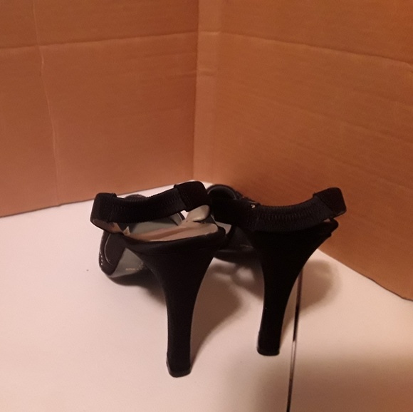 Shoes - Picture 2 of 4